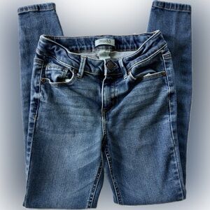 Mudd Girls Denim Skinny Jeans Size 10R Medium Wash EUC Adjustable Waist